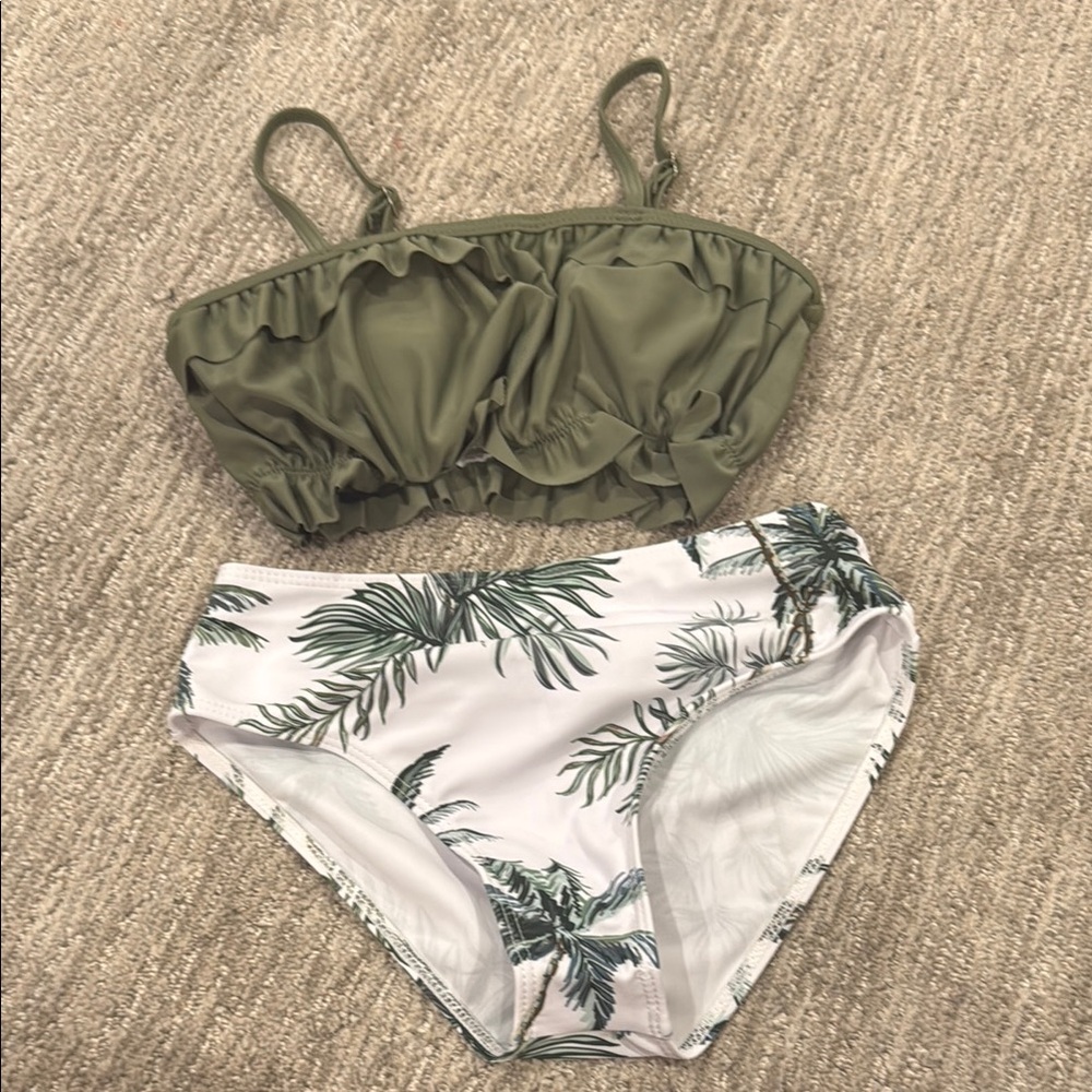 SHEIN Kids Olive Green and White Palm Bikini